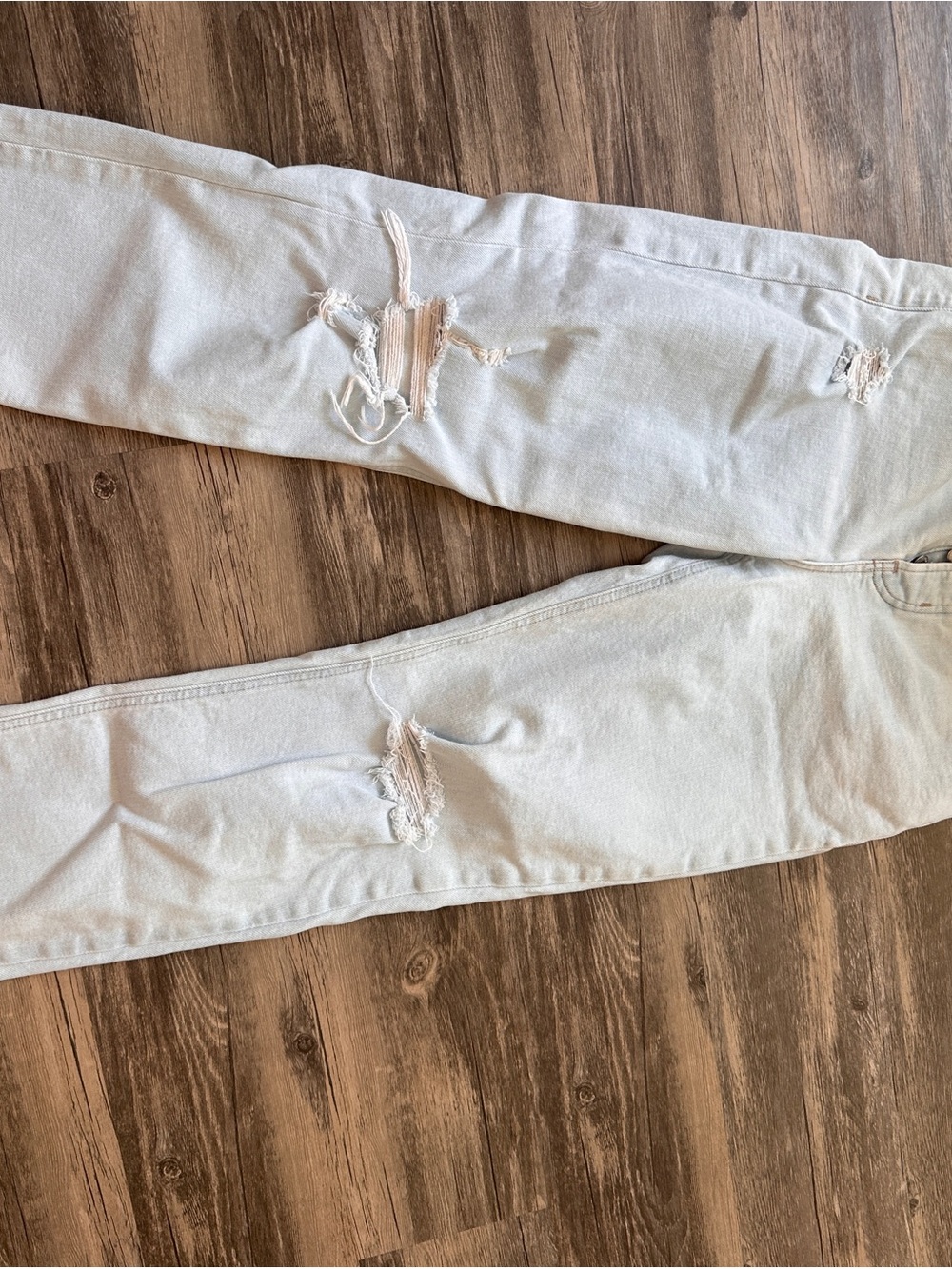 Old Navy Light Wash Straight Leg Jeans with Knee Rips
